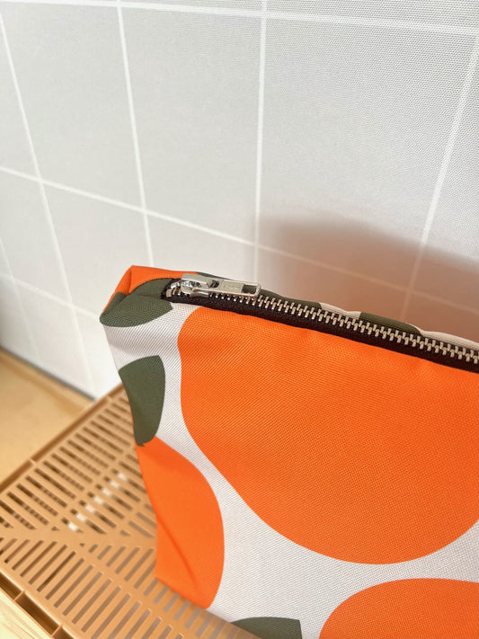 Toilettas - sinaasappels | De Lange Tafel - de inKijk