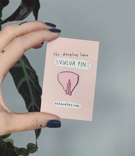 Dangling labia vulva pin - pink | Eat Mielies - de inKijk