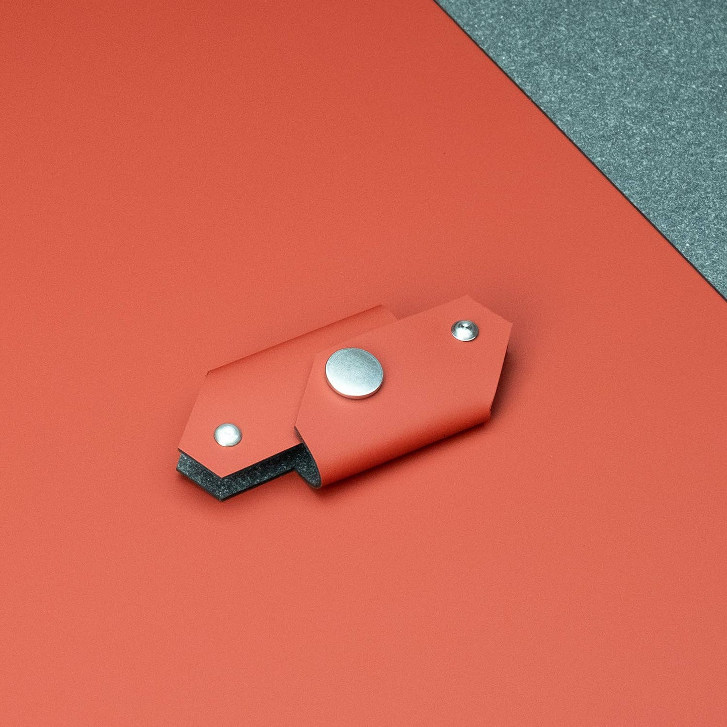 Keyfolder Red - Recyled Leather | LEMUR