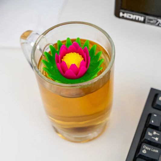 Lotus tea infuser | Kikkerland - de inKijk