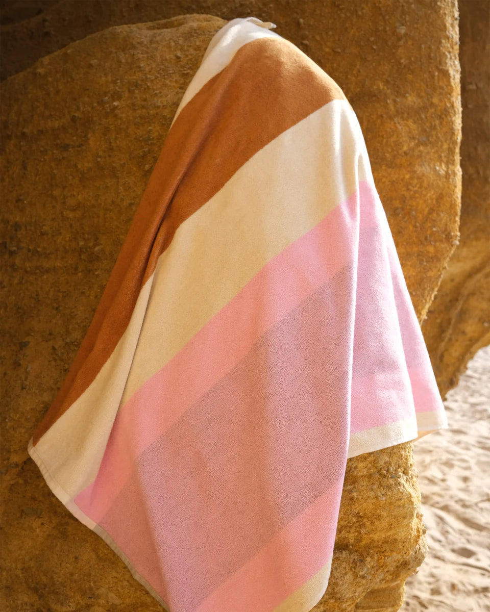 Strandlaken - Martens & Martens collectie - Red/Dark Green/Toffee/Pink | SUITE702