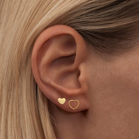 Family love earrings brushed - gold plated - 1 paar | LULU Copenhagen - de inKijk