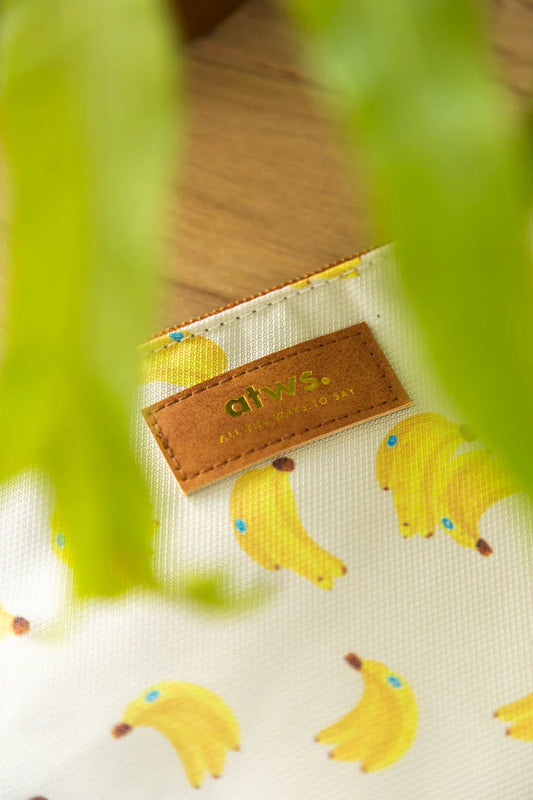 Pouch bag - Bananas | All the ways to say - de inKijk