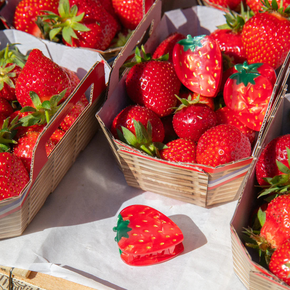 Strawberry hair claw | Coucou Suzette