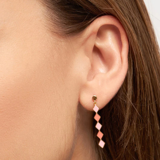 Confetti long orange coral/light pink - gold plated - 1 stuk | LULU Copenhagen - de inKijk