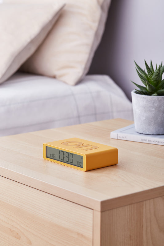 Digitale wekker Flip Classic - Yellow | Lexon - de inKijk