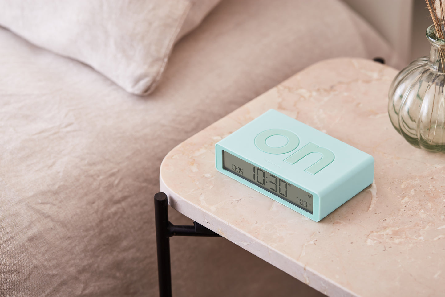 Digitale wekker Flip Classic - Mint | Lexon - de inKijk