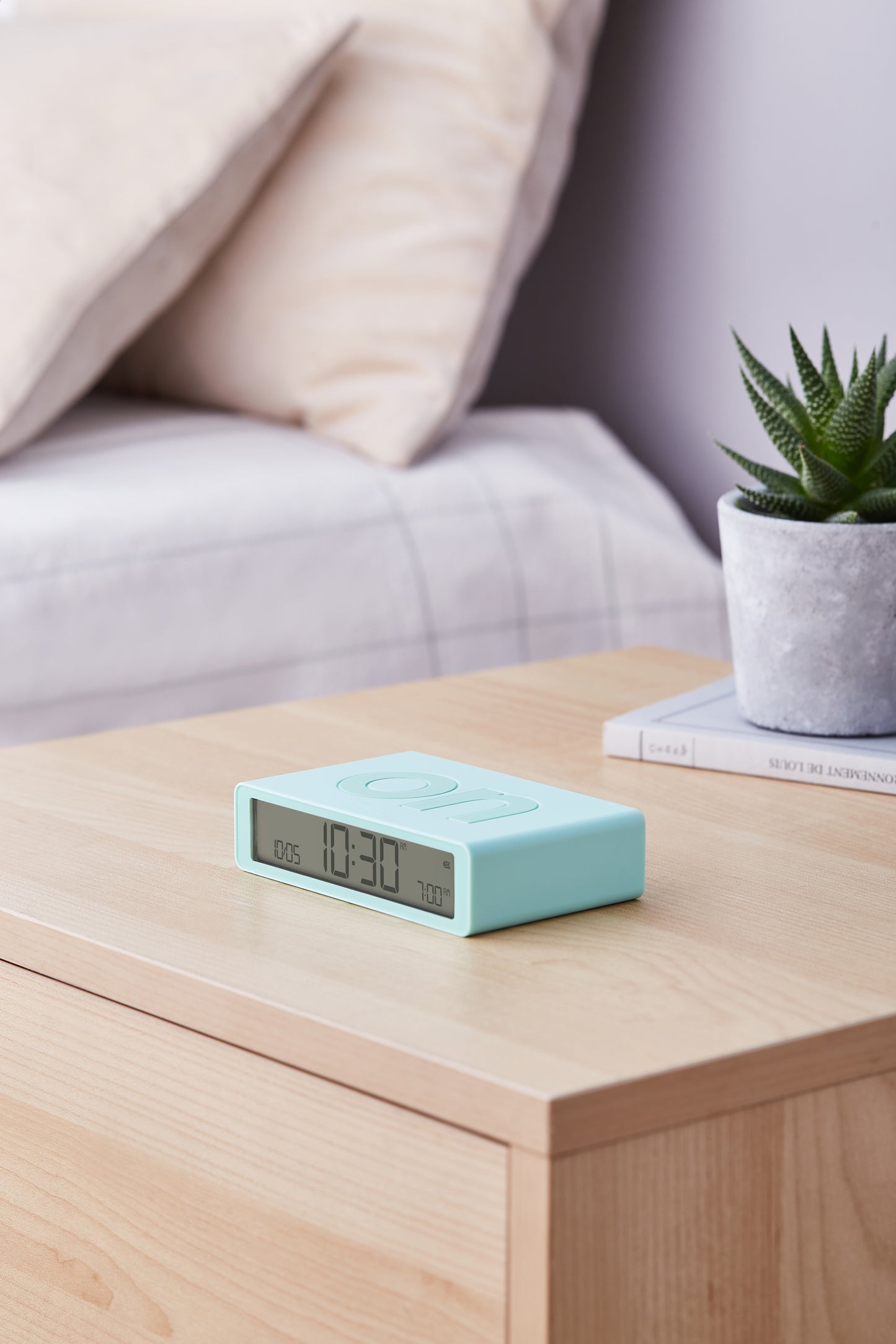 Digitale wekker Flip Classic - Mint | Lexon - de inKijk