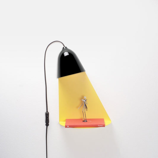 Light shelf - deep black - richting left/right | Studio Ilsangisang - de inKijk