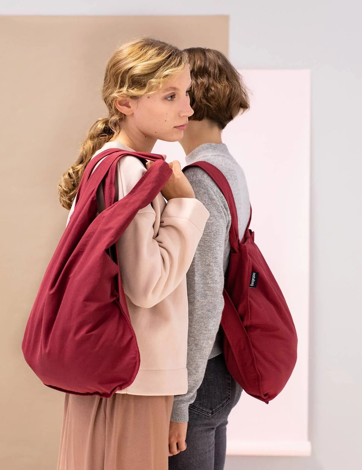 Rugzak en schoudertas in één - Wine Red | Notabag