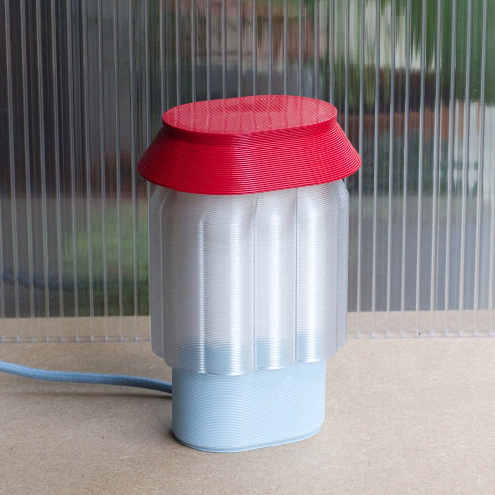 Nour Lamp - hemelsblauw/rood | Warren & Laetitia - de inKijk