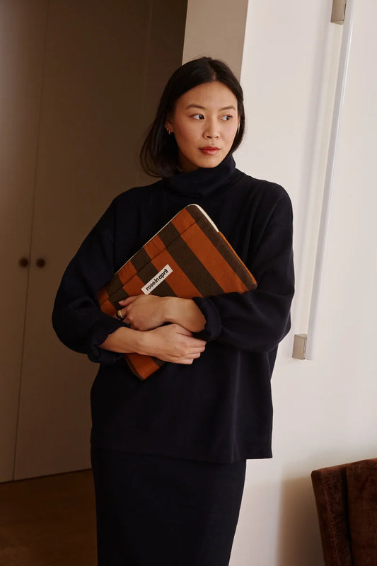 Laptop sleeve 13&14" - Octave - Big stripes Night/Pecan | Rose in April