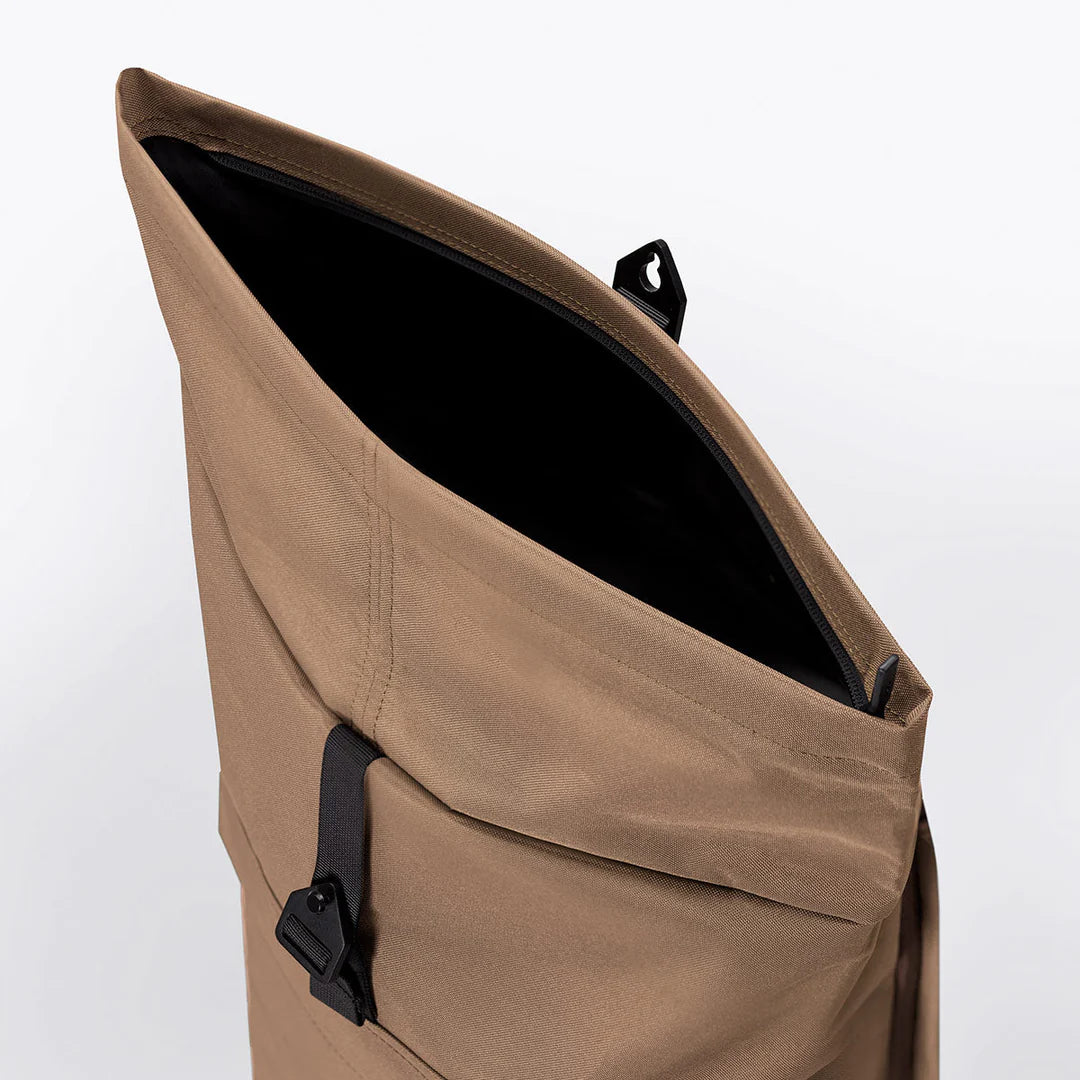 Jasper medium backpack - Almond - Stealth Series | Ucon Acrobatics