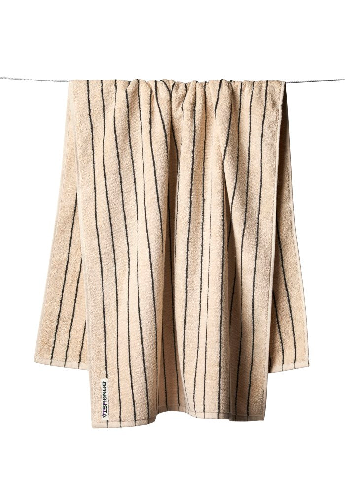Naram bath towel - creme & ink | Bongusta - de inKijk
