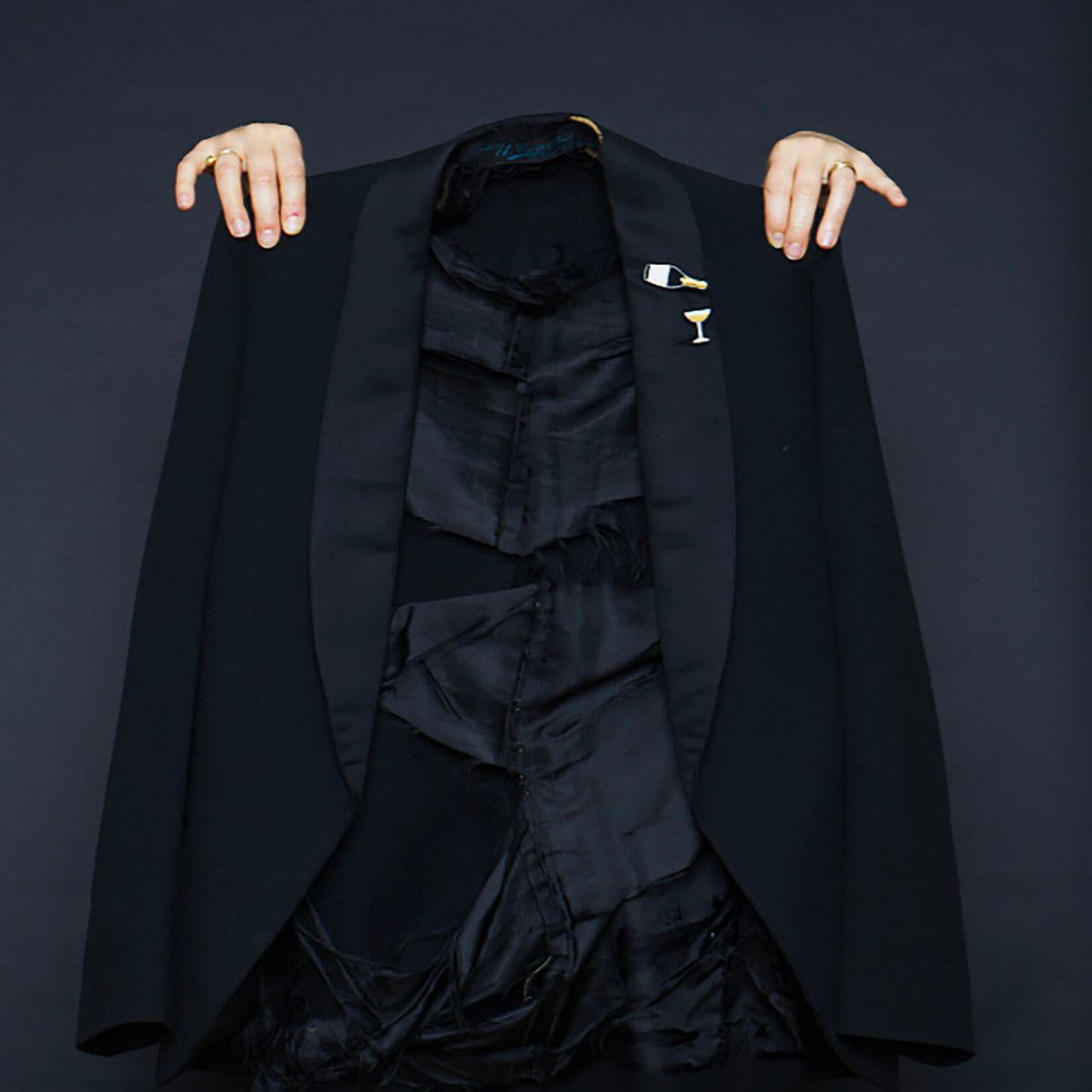 Broche - Champagne | Macon et Lesquoy