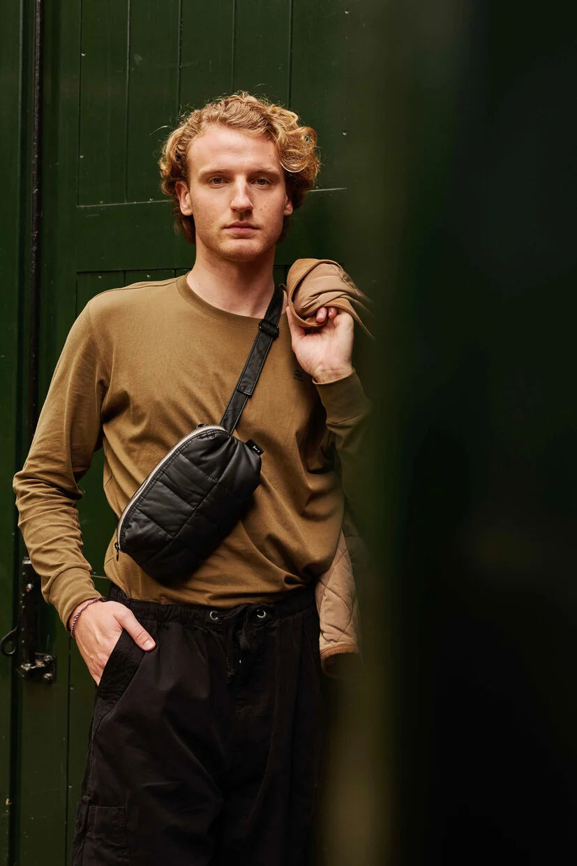 Cilou Puffy Belt Bag - black | Tinne + Mia - de inKijk