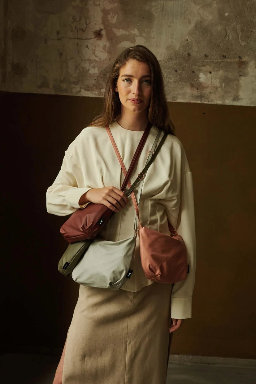 Cross Body F.G. Baggy - Canyon Clay | Tinne + Mia