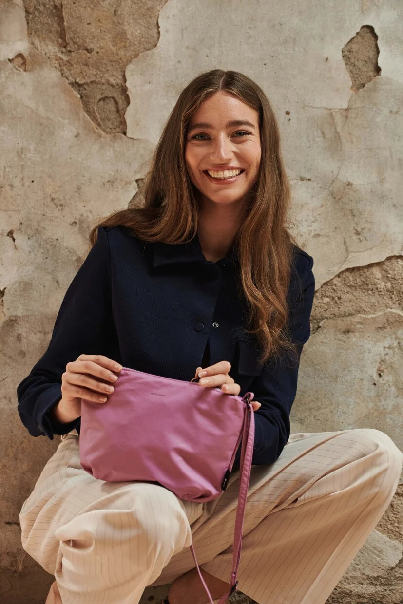 Cross Body F.G. Baggy - Pale Pansy | Tinne + Mia
