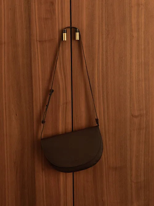 Soma half moon bag - dark wood | Monk & Anna