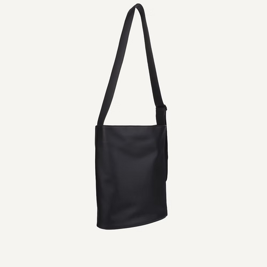 Naomi crossbody shopper - black | Monk & Anna