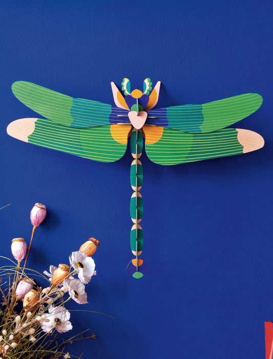 Giant Green Dragonfly - muurdecoratie | Studio Roof - de inKijk