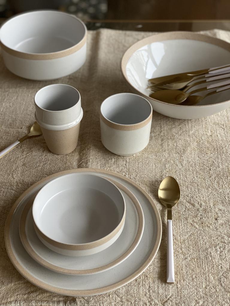 Beker wabi half wit - klein | Opjet Paris - de inKijk