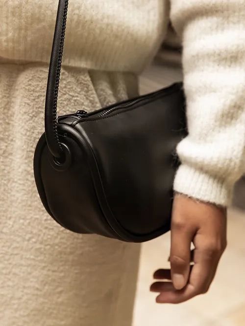 Mitsu shoulder bag - black | Monk & Anna