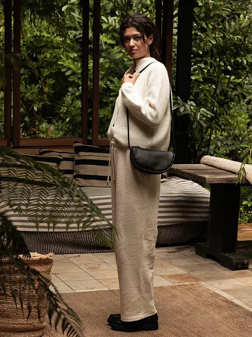 Mitsu shoulder bag - black | Monk & Anna