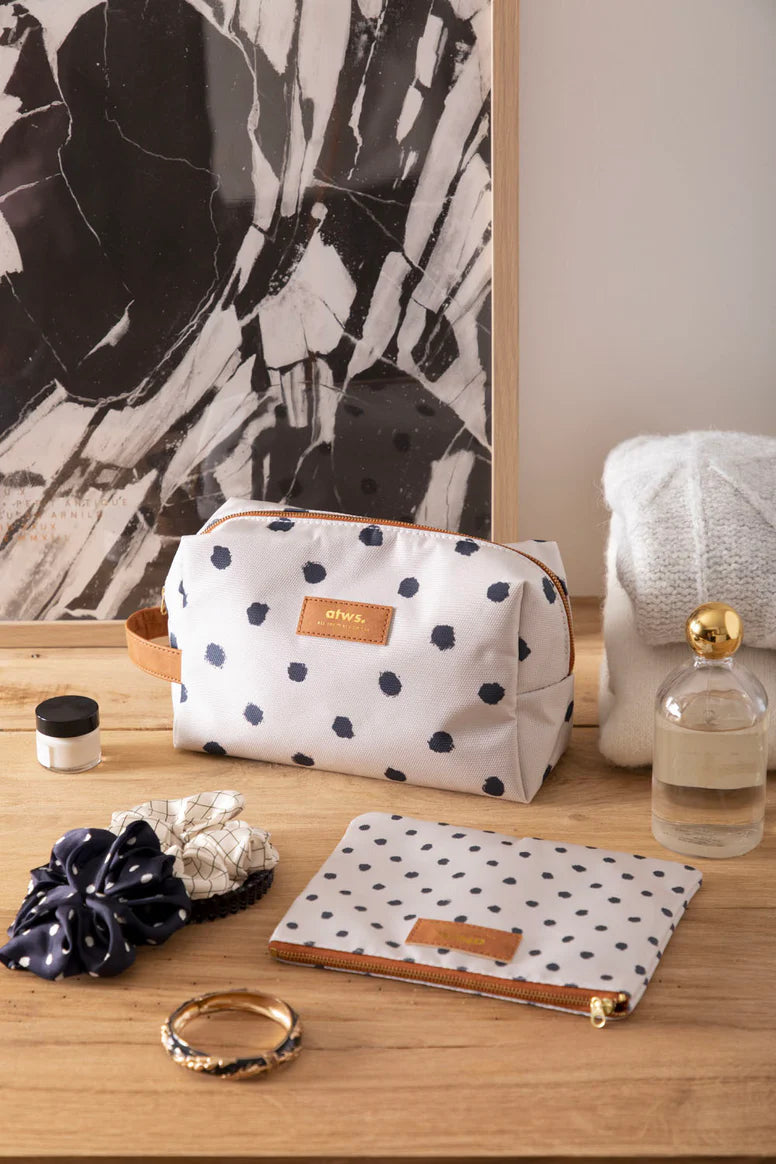 Pouch bag - Painted Dots | All the ways to say - de inKijk
