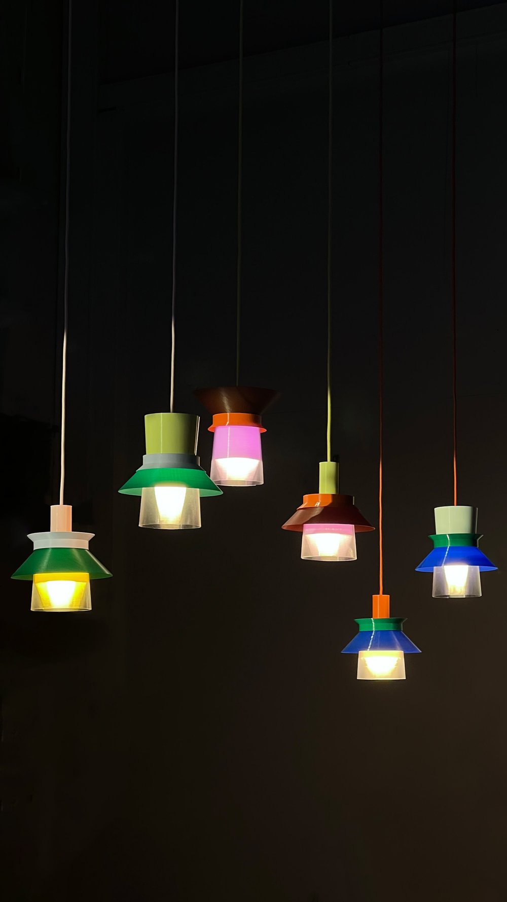 Hanglamp Romi - gele kabel | Warren & Laetitia - de inKijk