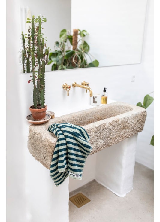 Naram guest towel - sea foam & deep teal | Bongusta - de inKijk