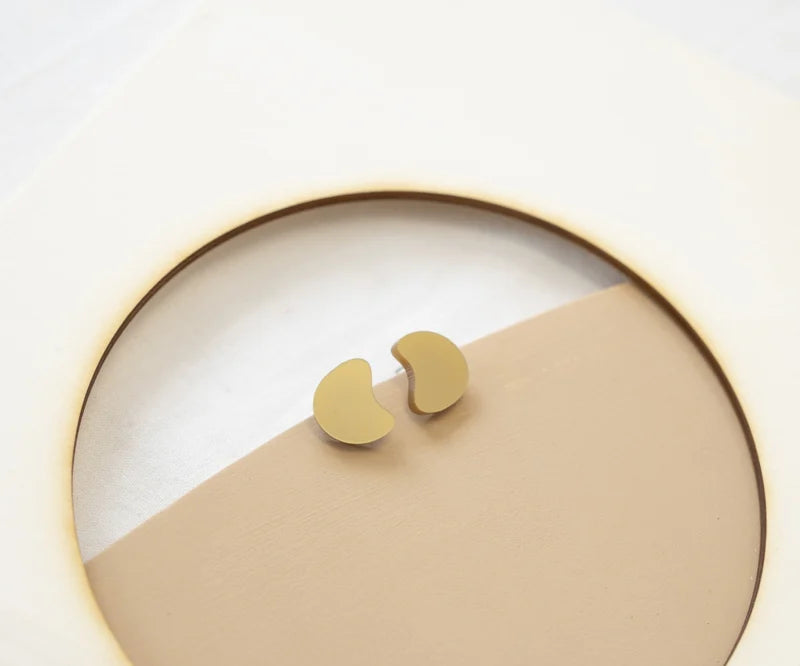 STUD.04 - goud | Studio Nok Nok
