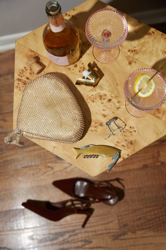 The Timmy Champagne Stopper | Here's How