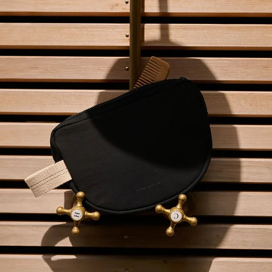 Toiletry bag - black | Monk & Anna - de inKijk