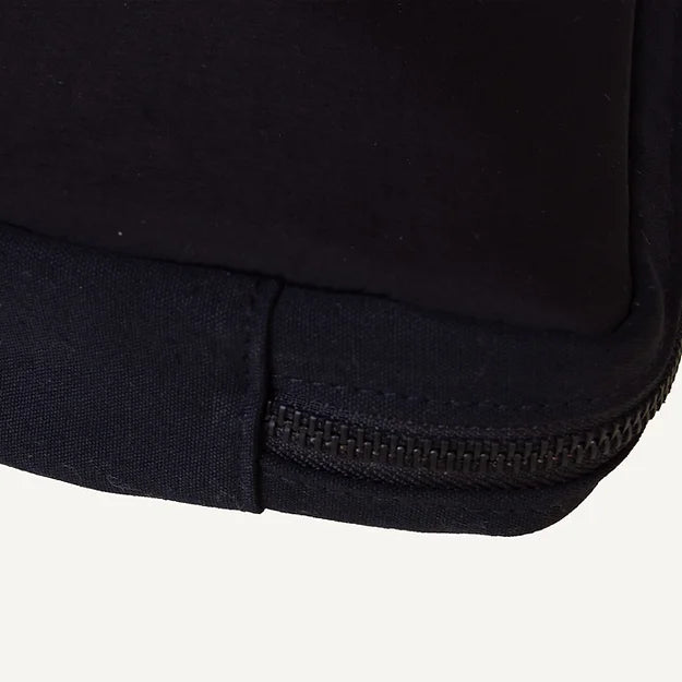 Toiletry bag - black | Monk & Anna - de inKijk