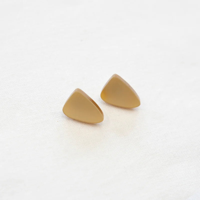 STUD.02 - goud | Studio Nok Nok