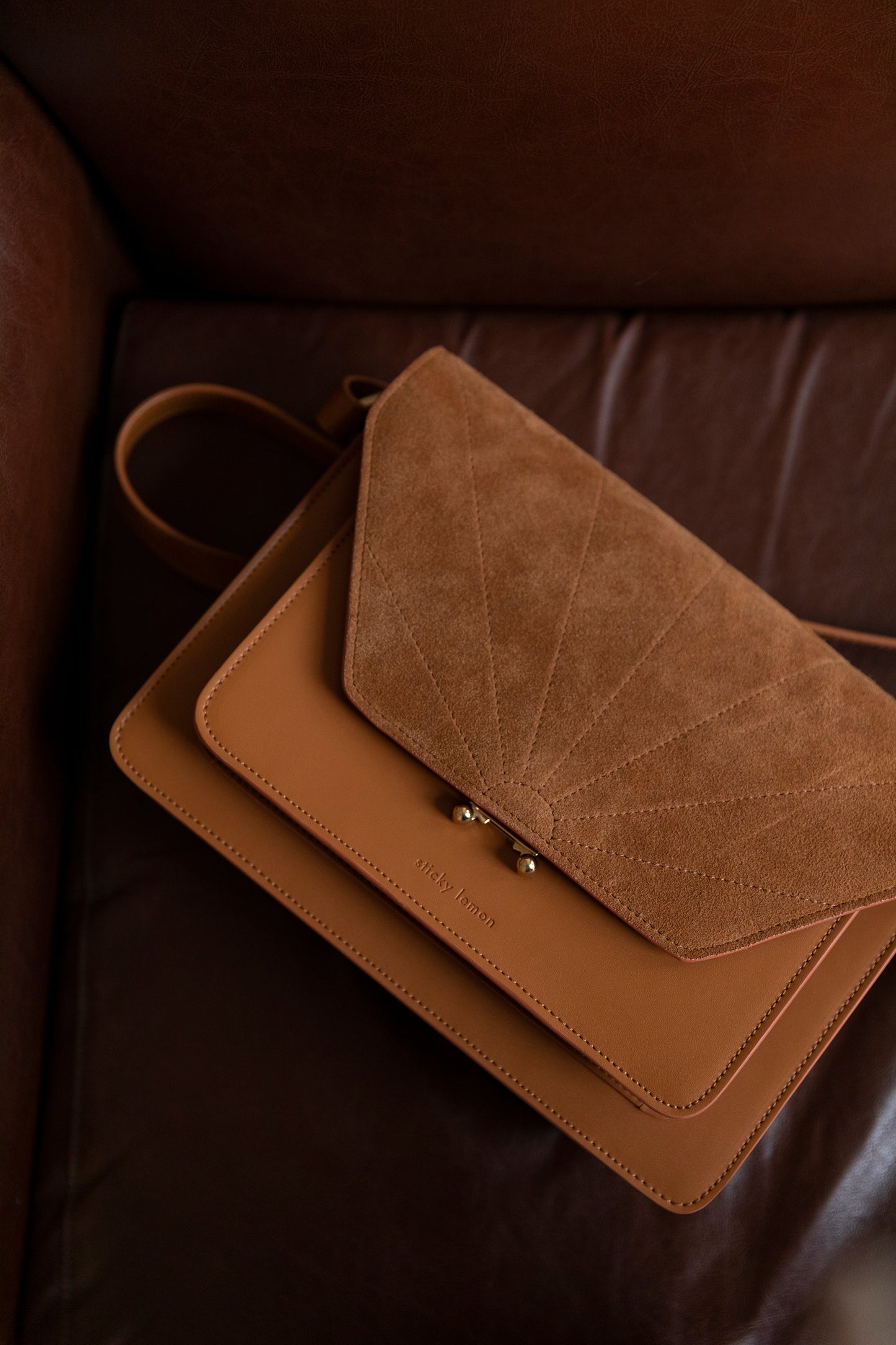 Satchel - ton sur ton - croissant brown | Sticky Sis