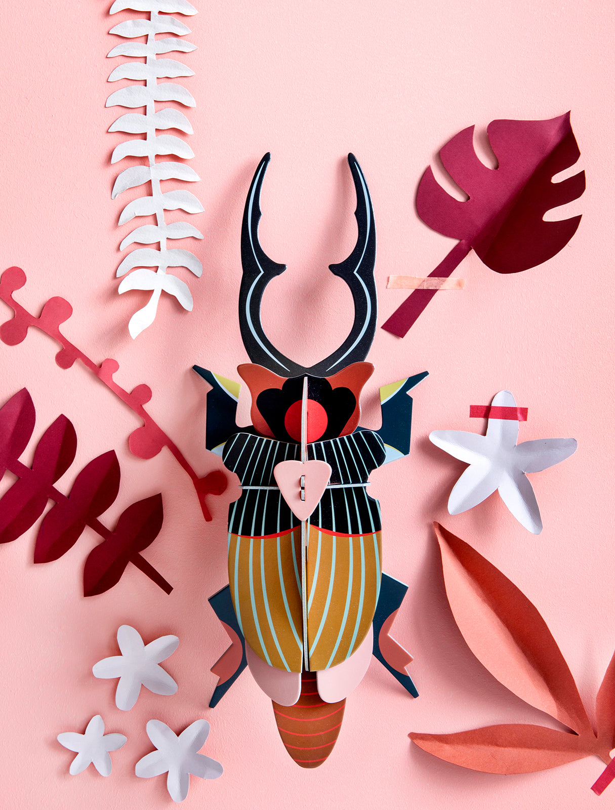 Giant stag beetle - muurdecoratie | Studio Roof - de inKijk