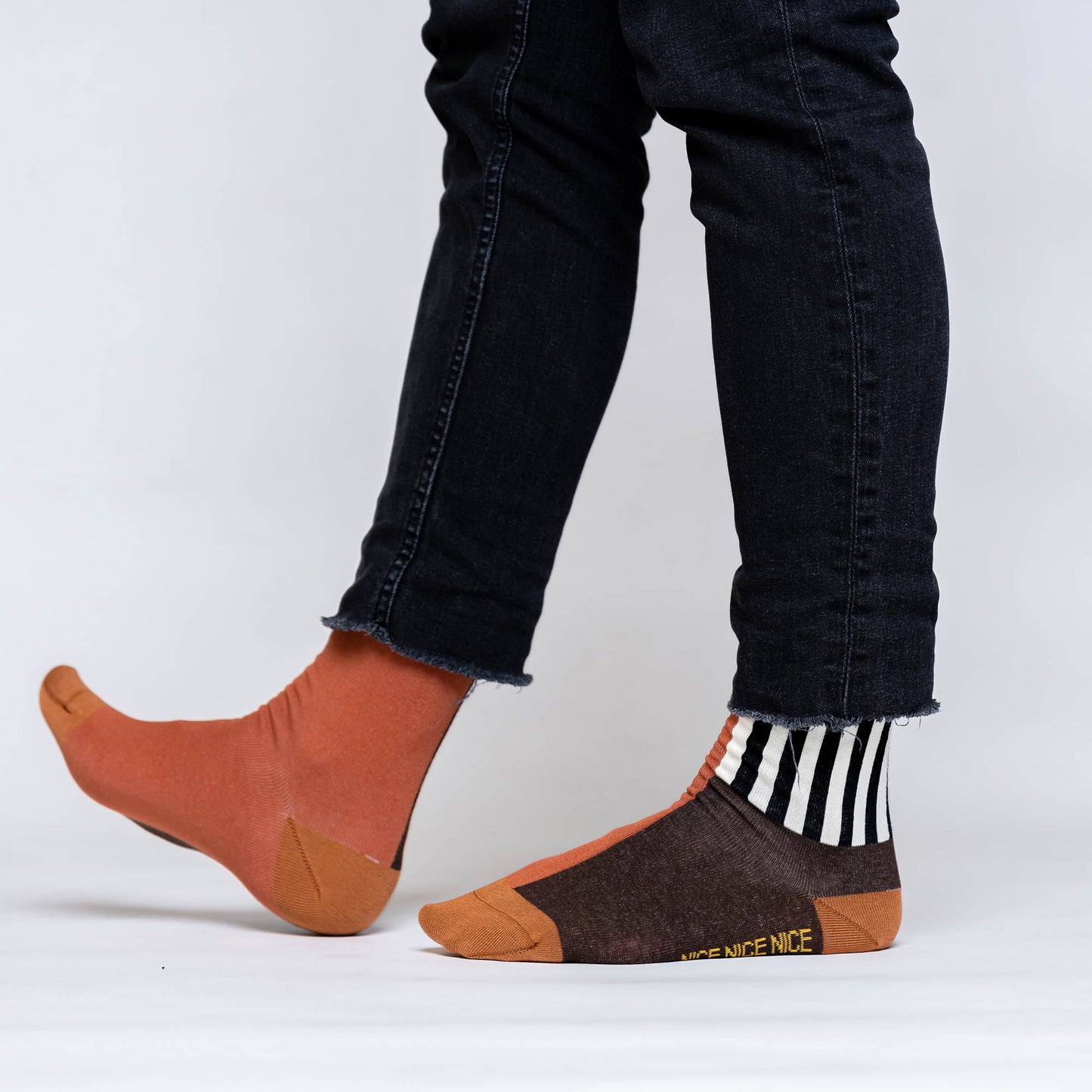 Sokken - half stripes - chocolate | Nice Nice Nice - de inKijk