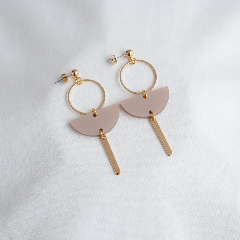 TIMELESS.06 - roze - oorbellen | Studio Nok Nok