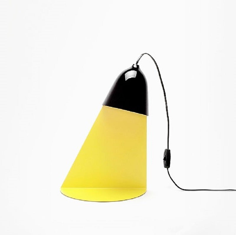 Light shelf - deep black - richting right/left | Studio Ilsangisang - de inKijk