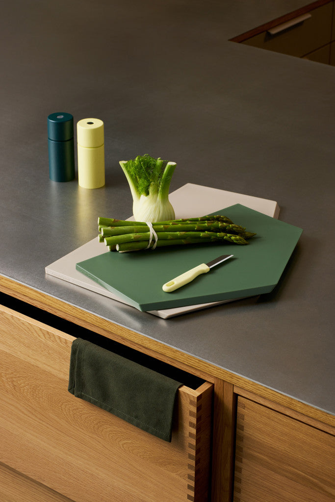 Cutting Board Zurich - Large - Cumin | Brainstream