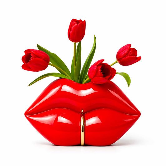 Lips Vase | Upside Stories