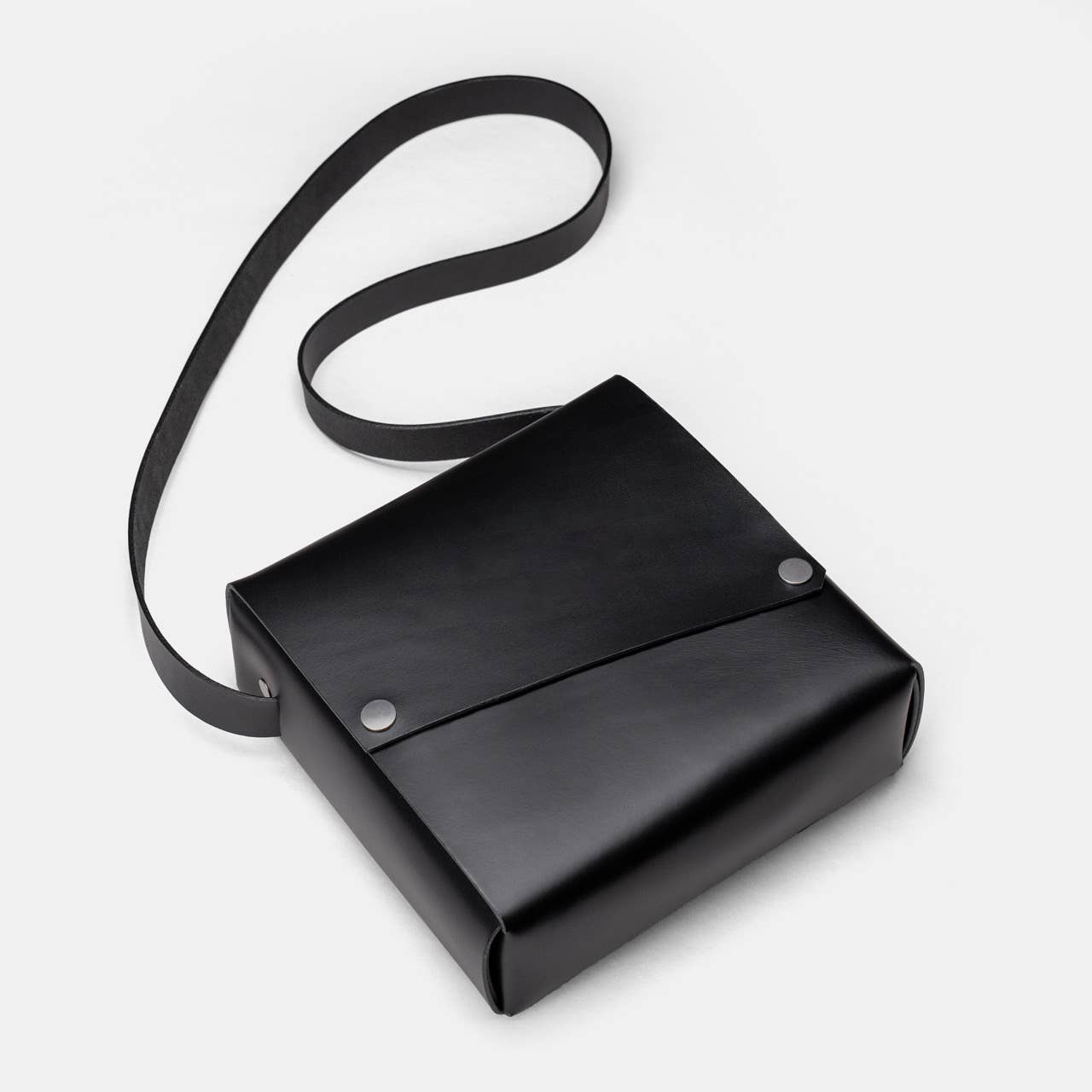 M Bag - Black - Full-grain Leather | LEMUR