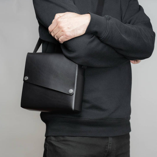 M Bag - Black - Full-grain Leather | LEMUR