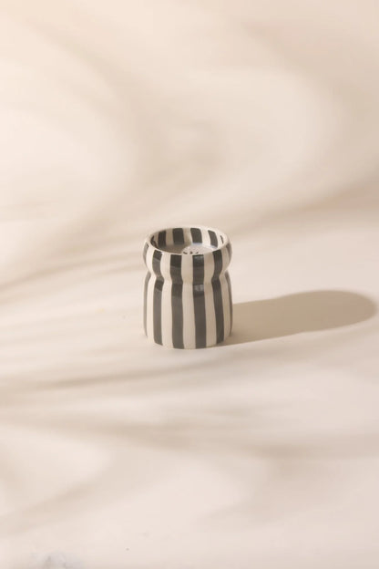 Cabana geurkaars - Lava Stone - Black Striped | Paddywax - de inKijk
