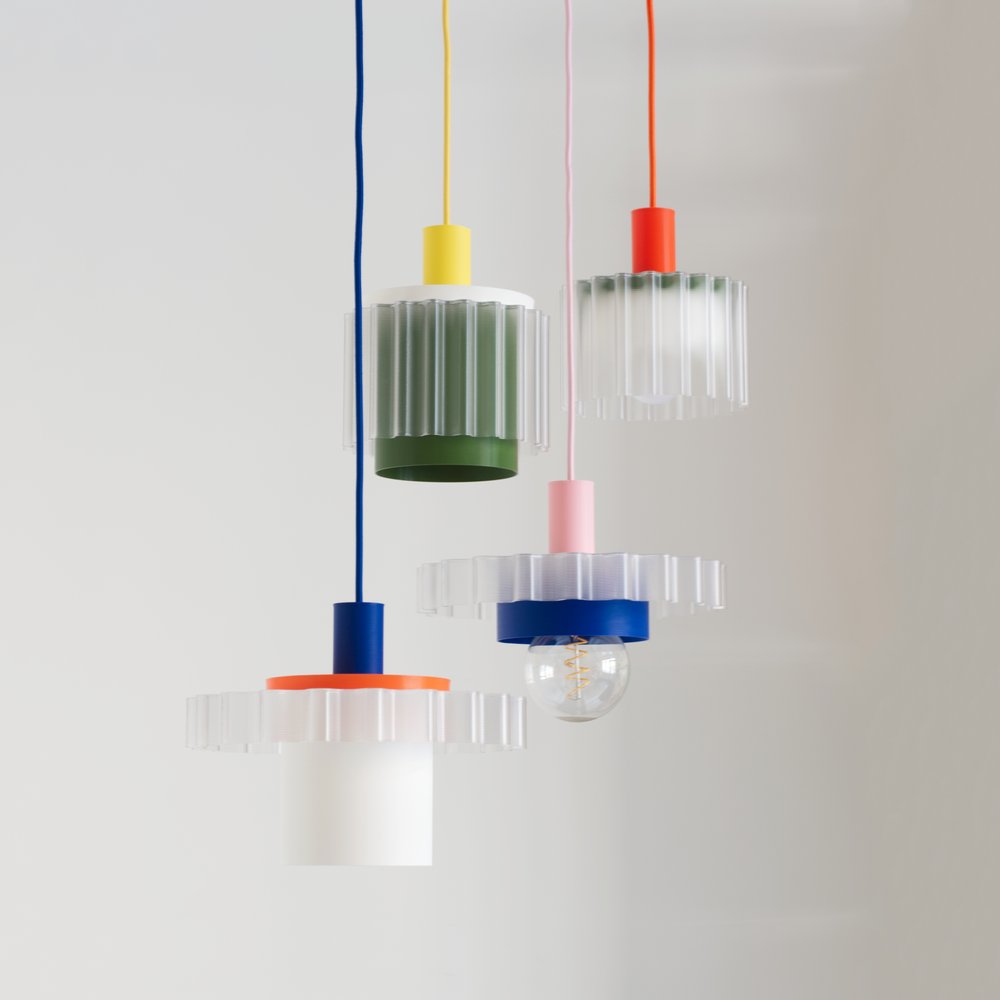 Hanglamp Gigi Nr.2 - rode kabel | Warren & Laetitia - de inKijk