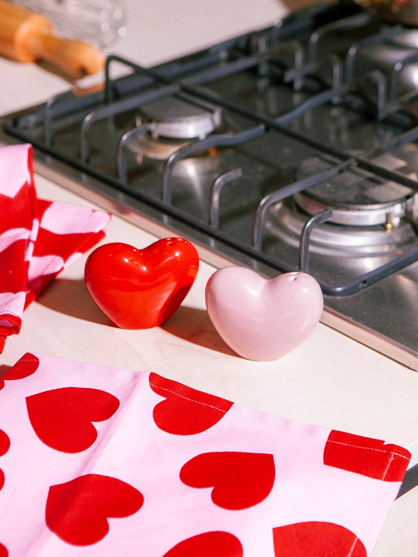Salt & Pepper shakers - LOVE | Doiydesign