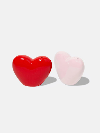 Salt & Pepper shakers - LOVE | Doiydesign