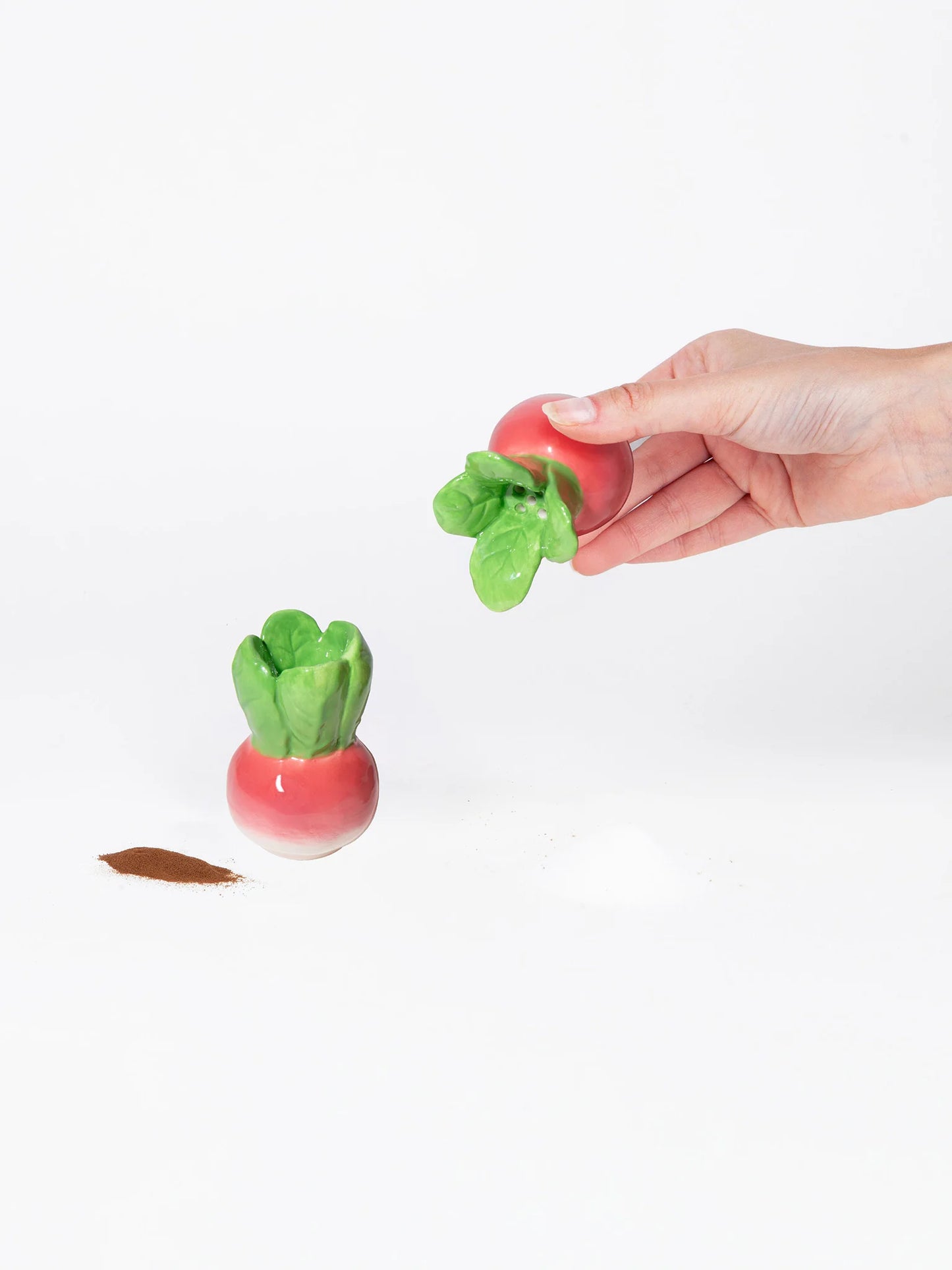 Salt & Pepper shakers - Radish | Doiydesign